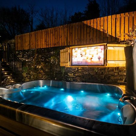 Stunning Cottage Grade 2 Listed With Parking And Hot Tub Bowness-on-Windermere Exterior foto