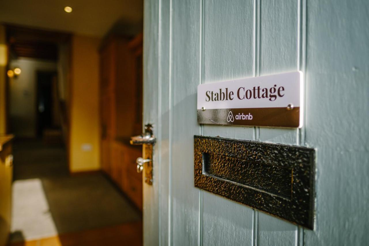 Stunning Cottage Grade 2 Listed With Parking And Hot Tub Bowness-on-Windermere Exterior foto